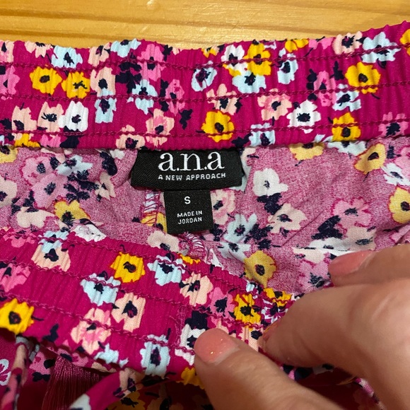 🌺🌸NWT Ana‎ Shorts 🌺🌸 - Picture 5 of 5